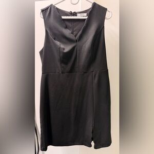 Suzy Shier black midi V-neck dress